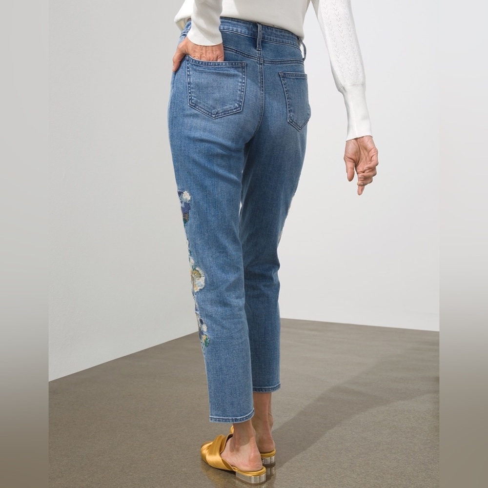Chico's So Slimming Floral Embroidered Blue Ankle Jeans- Brand New Size 8R - Picture 2 of 10
